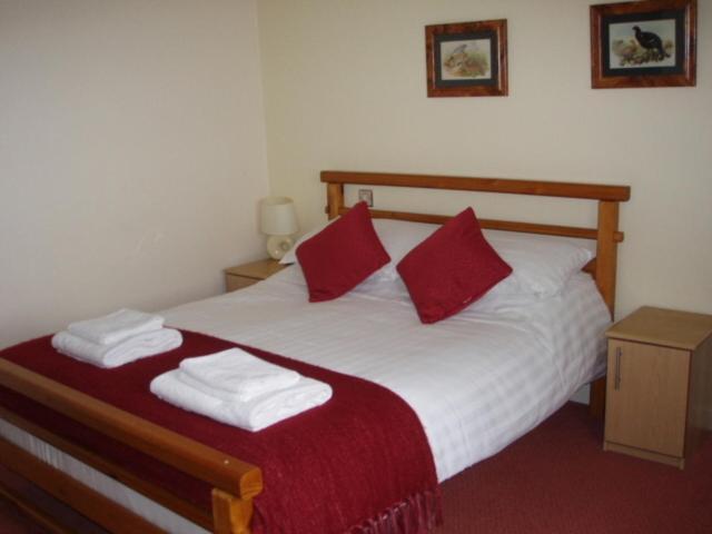 The Leaking Well Bed and Breakfast Dunhampton Kamer foto